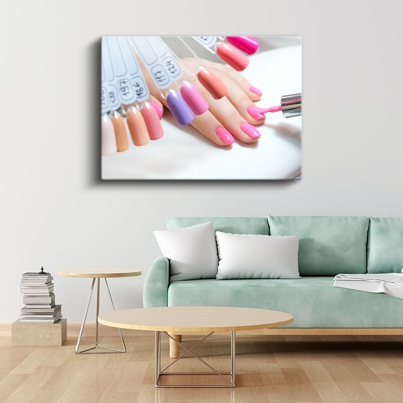 Tırnak Tasarımcısı - Renkli Oje Uygulaması Kanvas Tablo