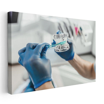 Ağız Sağlığı Uzmanı - Diş Bakım Demonstrasyonu Kanvas Tablo