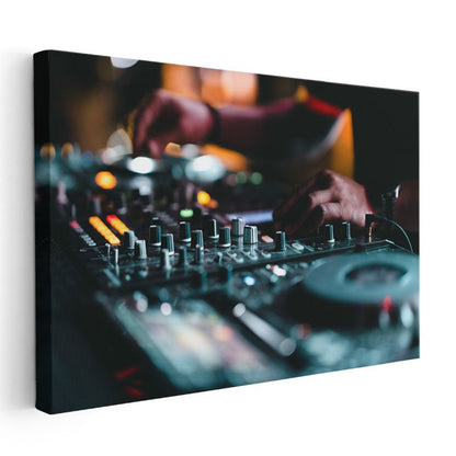 DJ - Profesyonel Mikser Performansı Kanvas Tablo
