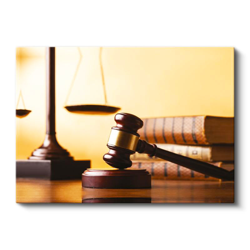 Yatay Kanvas Tablo Tokmak Ve Arka Planda Terazi Avukat Tablosu Ev Ofis Duvar Dekoru