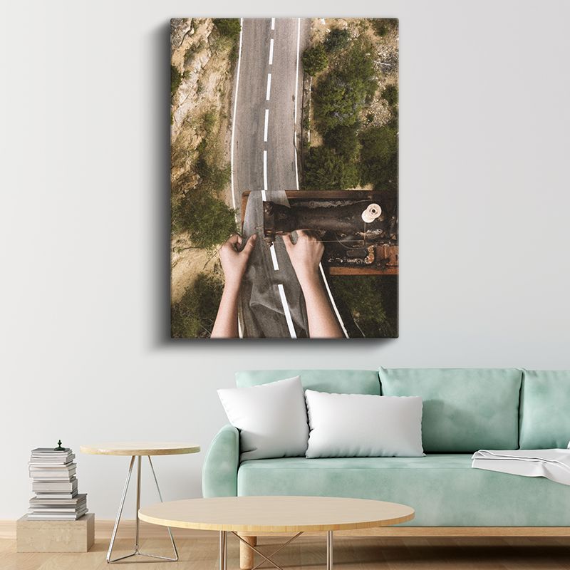 Yolculuğun Dikişi - Gerçekliği Yeniden Şekillendiren Eller Kanvas Tablo