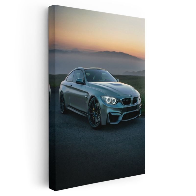 BMW M4 - Alacakaranlıkta Gri Alman Performans Kupesi Kanvas Tablo
