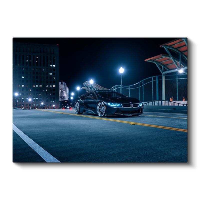 BMW i8 - Gece Şehir Manzarasında Lüks Spor Otomobil Kanvas Tablo