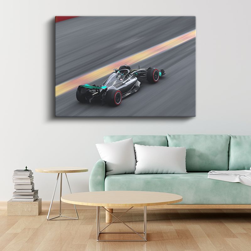 Mercedes F1 - Pistte Hız Yapan Yarış Otomobili Kanvas Tablo