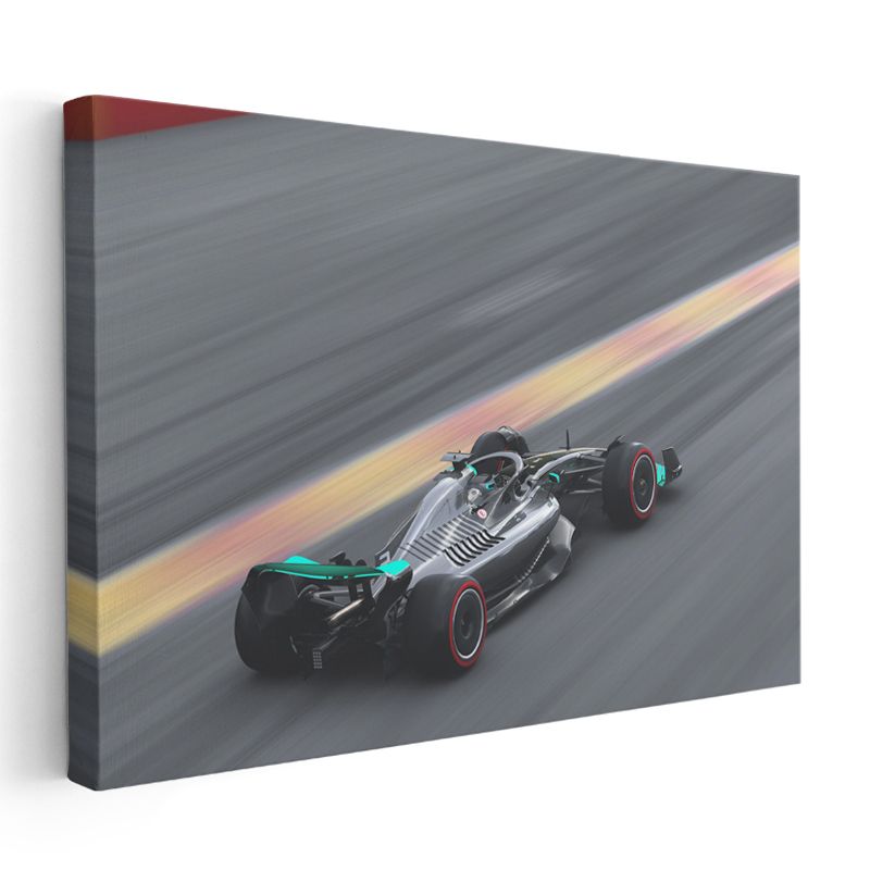 Mercedes F1 - Pistte Hız Yapan Yarış Otomobili Kanvas Tablo