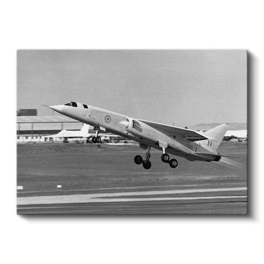 Askeri Jet - Kalkış Anında Klasik Savaş Uçağı Kanvas Tablo