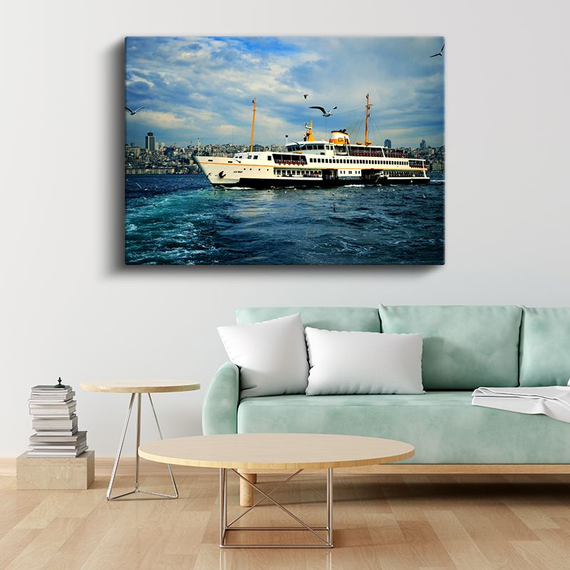 İstanbul Boğazı Vapuru - Şehrin Simgesi Deniz Taşıtı Kanvas Tablo
