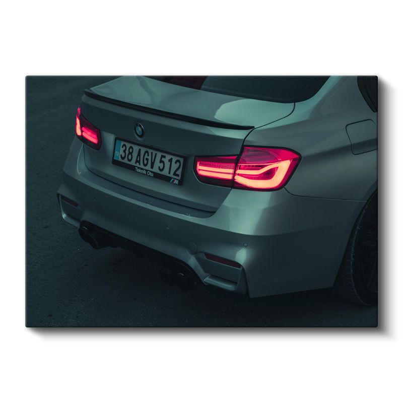 BMW M Serisi - Sportif Arka Tasarım ve LED Stop Lambaları Kanvas Tablo