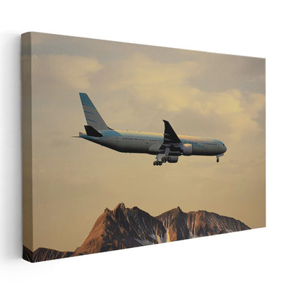 Boeing 777 - Dağlar Üzerinde Uçuş Kanvas Tablo