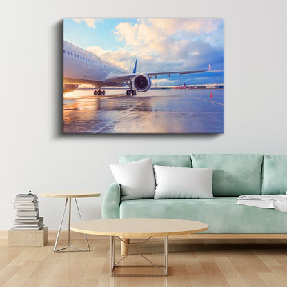 Yolcu Uçağı - Gün Batımında Pist Üzerinde Kanvas Tablo