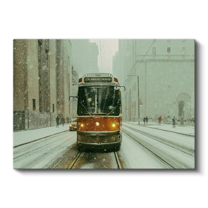 Tramvay - Karlı Şehir Merkezinde Nostaljik Ulaşım Kanvas Tablo