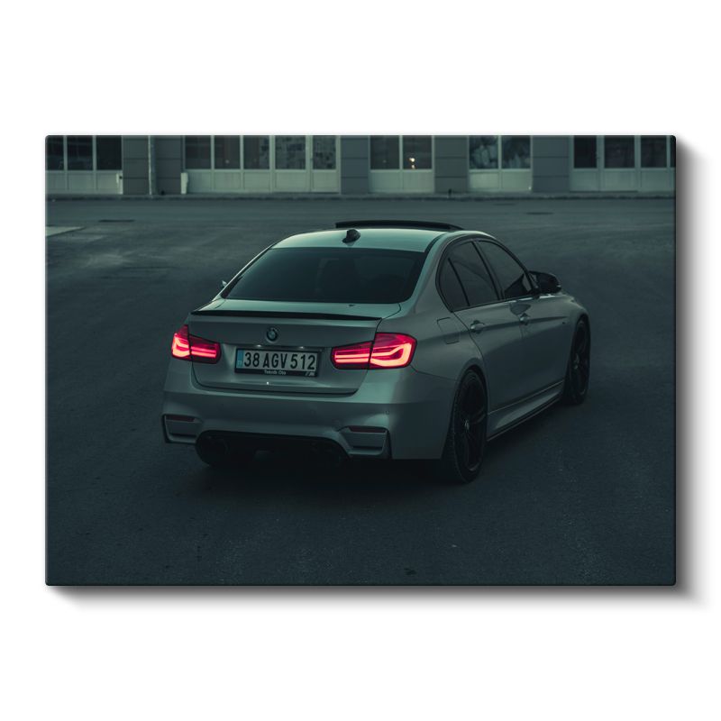 BMW M3 - Gece Aydınlatmalı Arka Görünüm Kanvas Tablo