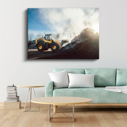 Sarı Yükleyici - Buhar Tüten Toprak Yığınında Çalışırken Kanvas Tablo