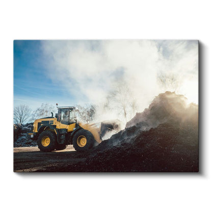 Sarı Yükleyici - Buhar Tüten Toprak Yığınında Çalışırken Kanvas Tablo