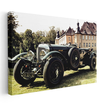 Klasik Spor Araba - Malikane Önünde Zarafet Kanvas Tablo