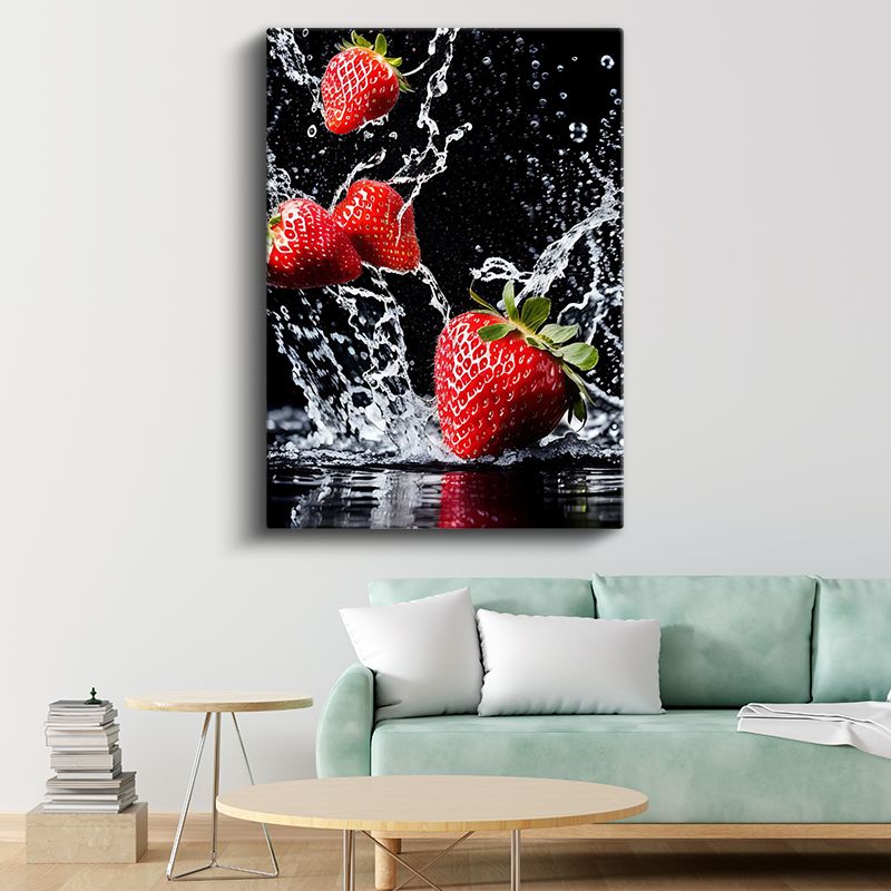 Çilek Sıçraması - Sulu Taze Meyveler Kanvas Tablo