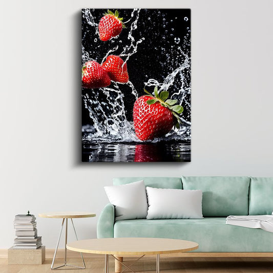 Çilek Sıçraması - Sulu Taze Meyveler Kanvas Tablo