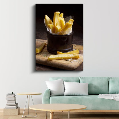 Altın Patates Kızartması - Ahşap Sunum Tahtasında Çıtır Lezzet Kanvas Tablo