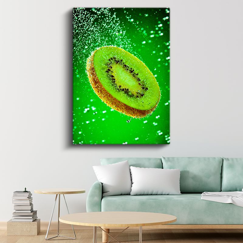 Taze Kivi Dilimi - Yeşil Suda Serinletici Meyve Kanvas Tablo