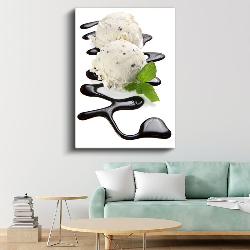 Çikolata Soslu Dondurma - Zarif Sunumuyla Serinletici Lezzet Kanvas Tablo