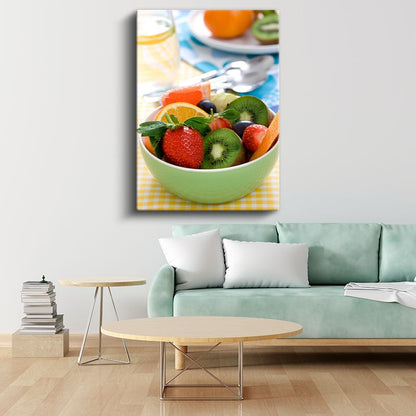 Taze Meyve Salatası - Çilek ve Kivi Karışımlı Sağlıklı Atıştırmalık Kanvas Tablo