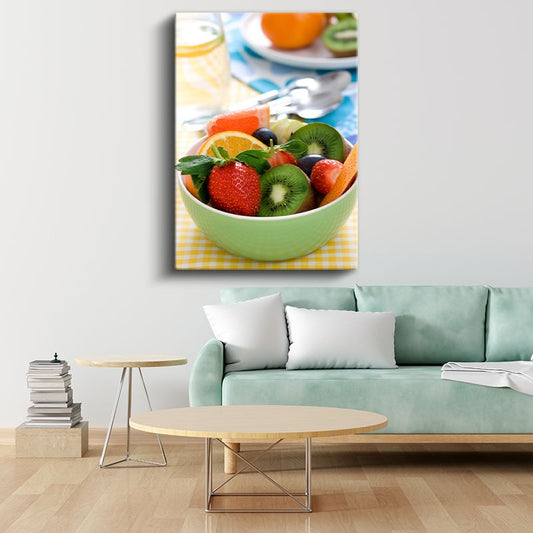 Taze Meyve Salatası - Çilek ve Kivi Karışımlı Sağlıklı Atıştırmalık Kanvas Tablo