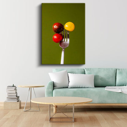 Renkli Domatesler - Çatalda Minimalist Sunum Kanvas Tablo