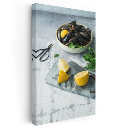 Taze Midyeler - Limon Dilimleriyle Deniz Lezzeti Kanvas Tablo