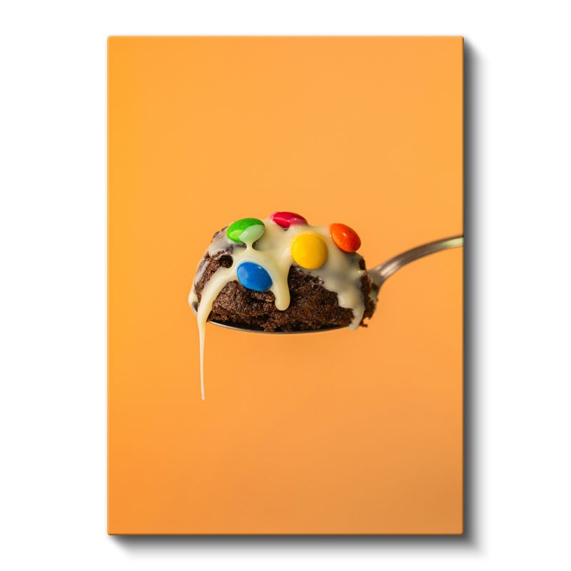 Çikolatalı Tatlı - Renkli Şekerlemelerle Süslenmiş Kaşık Kanvas Tablo