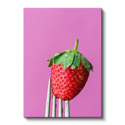 Taze Çilek - Çatalda Sunulan Kırmızı Meyve Kanvas Tablo
