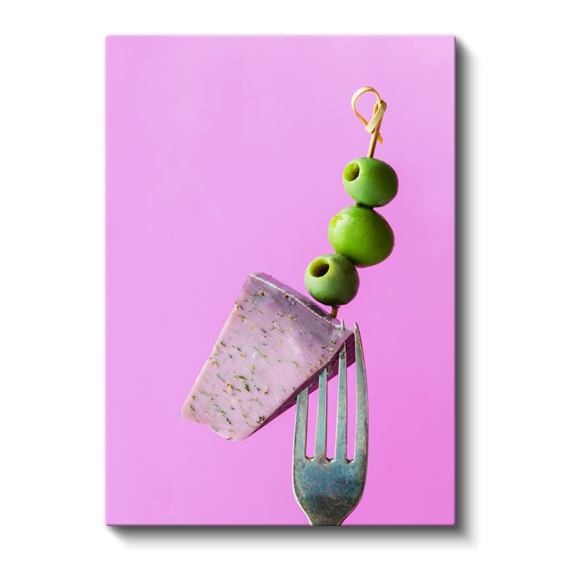 Zeytin Üçlüsü - Mor Fondaki Akdeniz Lezzeti Kanvas Tablo