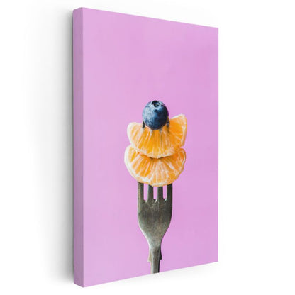 Mandalina Kuleleri - Yaban Mersinli Meyve Aranjmanı Kanvas Tablo