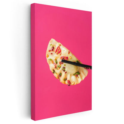 Baharatlı Dumpling - Çubuklarla Sunulmuş Asya Mutfağı Kanvas Tablo