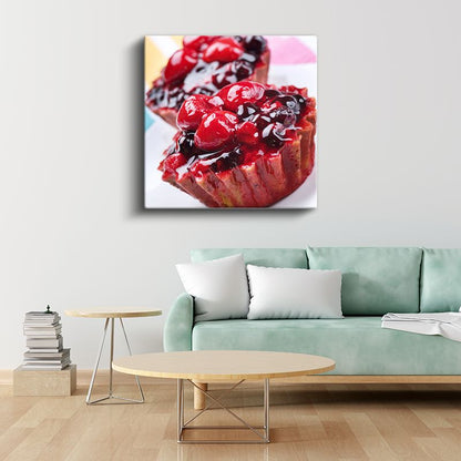 Kırmızı Meyveli Tart - Parlak Lezzet Sunumu Kanvas Tablo