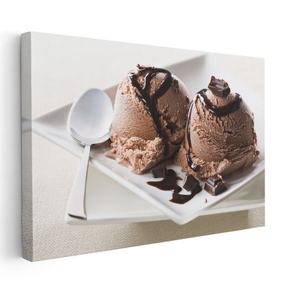 Çikolatalı Dondurma - Eriyen Sos ile Süslenmiş Toplar Kanvas Tablo