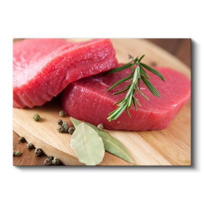 Kırmızı Et - Biberiye ve Baharatlarla Süslenmiş Çiğ Biftek Kanvas Tablo