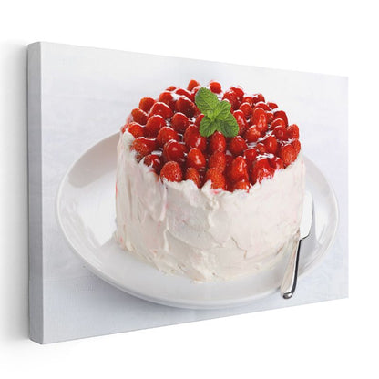 Çilekli Pasta - Kremsi Beyaz Üzeri Kırmızı Meyvelerle Kaplı Kanvas Tablo