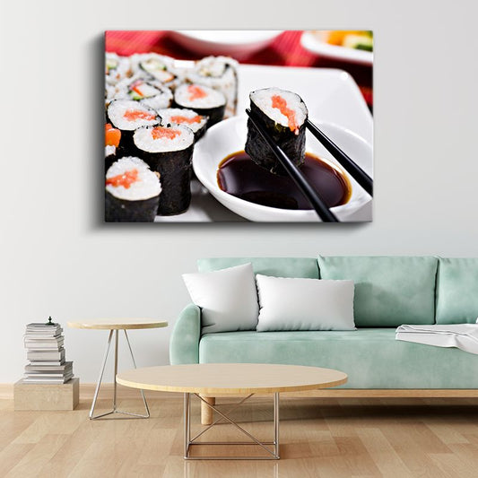 Sushi Ziyafeti - Çubukla Tutulmuş Somon Rulosu Kanvas Tablo