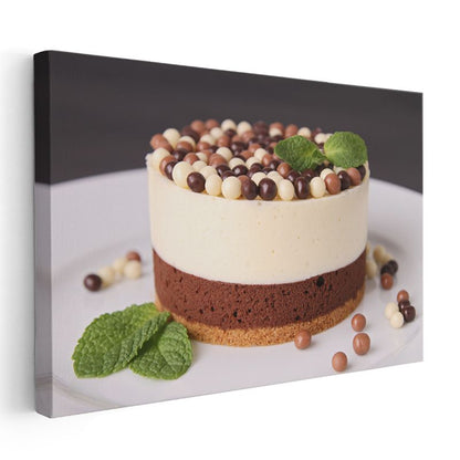 Çikolatalı Pasta - Renkli Toplarla Süslenmiş Kanvas Tablo