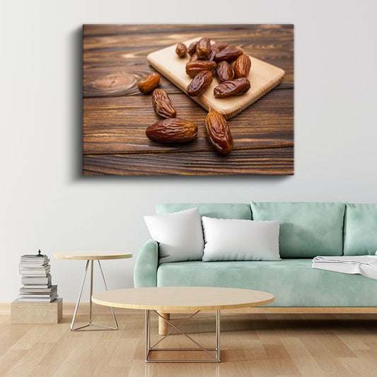 Tatlı Hurma - Ahşap Tabakta Doğal Atıştırmalık Kanvas Tablo