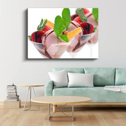 Dondurma Kupları - Çilek ve Nane Yapraklı Tatlı Sunumu Kanvas Tablo