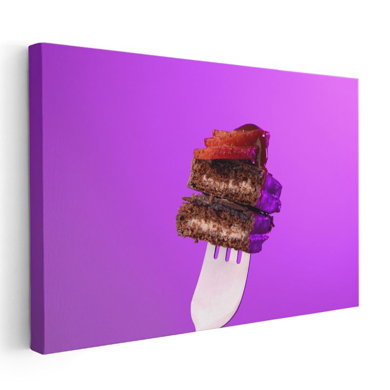 Çikolatalı Brownie - Çilekle Taçlandırılmış Tatlı Ziyafet Kanvas Tablo