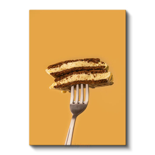 Tiramisu Lezzeti - Altın Çatal Üzerinde Tatlı Kanvas Tablo